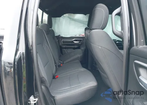 2021 Ram 1500 Big Horn 4X4 6'4 Box z USA, uszkodzony, nr VIN 1C6SRFBT5MN720595